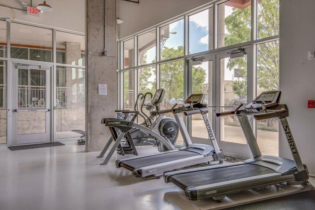 Luxe + Modern Johnny Cash Inspired Executive Condo Nashville Ngoại thất bức ảnh